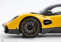 1:18 BBR Pagani Utopia Giallo Ginevra Carbon Fiber Opened Rear Wings + Showcase
