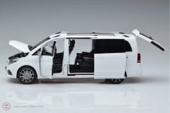1:18 Paudi Mercedes Benz V Class Viano V260L