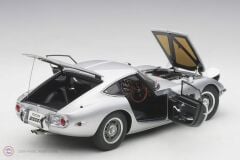 1:18 1967 Toyota 2000GT