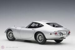1:18 1967 Toyota 2000GT