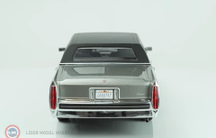 1:18 MCG 1982 Cadillac Fleetwood Brougham - Grey