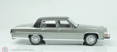 1:18 MCG 1982 Cadillac Fleetwood Brougham - Grey