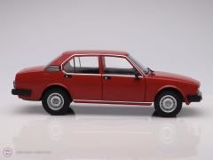 1:18 1978 Alfa Romeo Alfetta Berlina 2000L