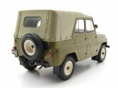 1:24 1965 Uaz 469 Soft Top Closed