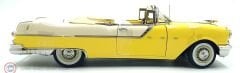 1:18 SunStar 1955 Pontiac Starchief Convertible