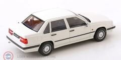 1:18 Triple9 1993 Volvo 850