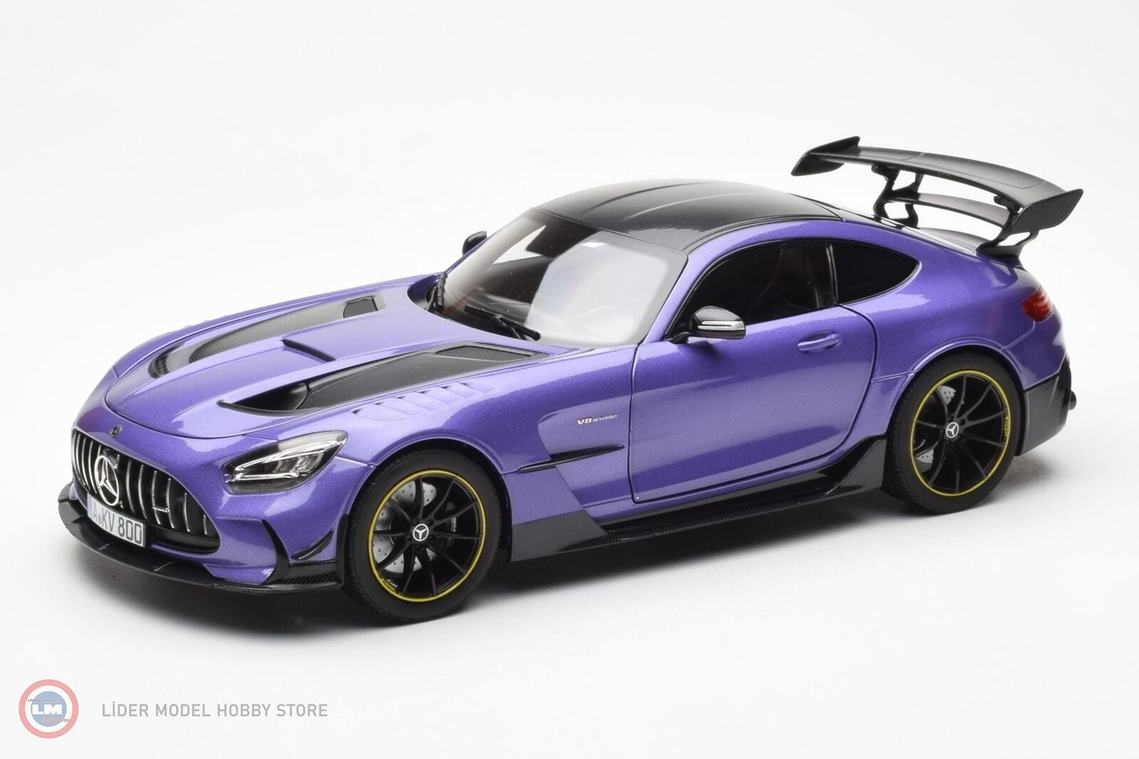 Norev - 1:18 Norev 2021 Mercedes Benz AMG GT Black Series Purple