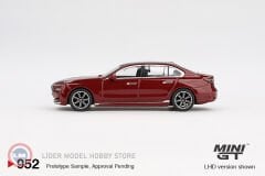1:64 Mini GT 2023 BMW I7 XDRIVE60 AVENTURIN RED