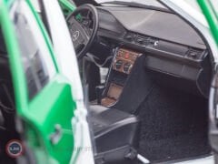 1:18 1992 Mercedes Benz 230E W124 Limousine Polizei