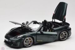 1:18 Norev 2023 Porsche 718 Spyder RS with Weissachpackage - dark green