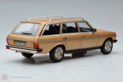 1:18 1982 Mercedes Benz S123 T-Model W123