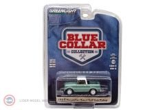 1:64 Greenlight 1965 Harvester Scout Half Cab Pickup in Aspen Green