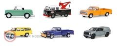 1:64 Greenlight 1965 Harvester Scout Half Cab Pickup in Aspen Green