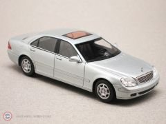 1:43 1998 Mercedes Benz S-CLASS (W220)