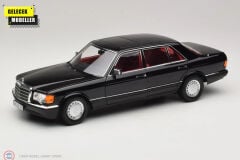 1:18 Norev 1989 Mercedes Benz 560 SEL W126