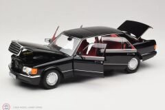 1:18 Norev 1989 Mercedes Benz 560 SEL W126