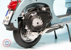 1:10 2011 Vespa PX 125 70 YEARS