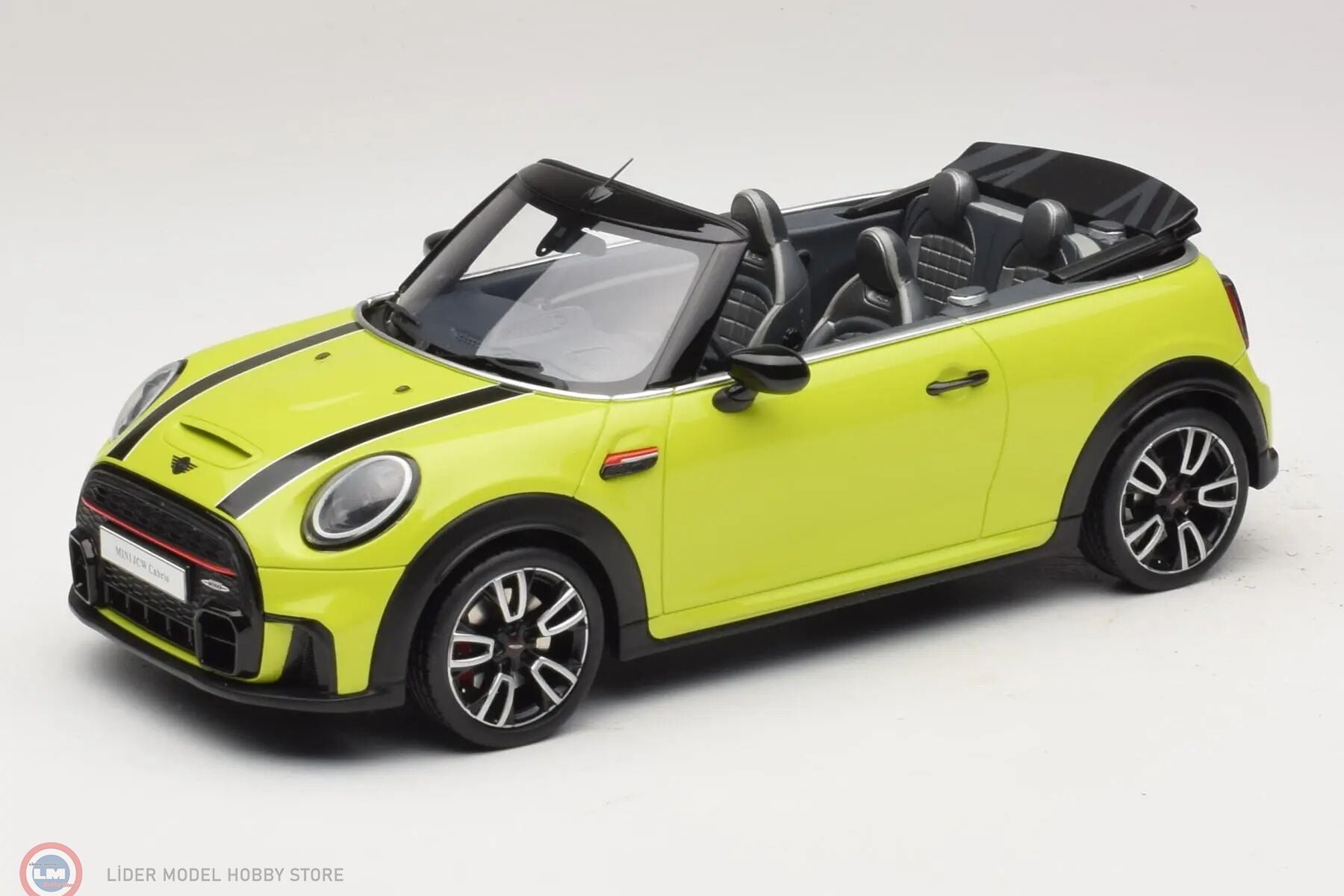 1:18 OTTO 2021 Mini Cooper JCW Cabrio Zesty Yellow
