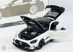 1:18 2021 Mercedes Benz  AMG GT '' BLACK SERIES ''