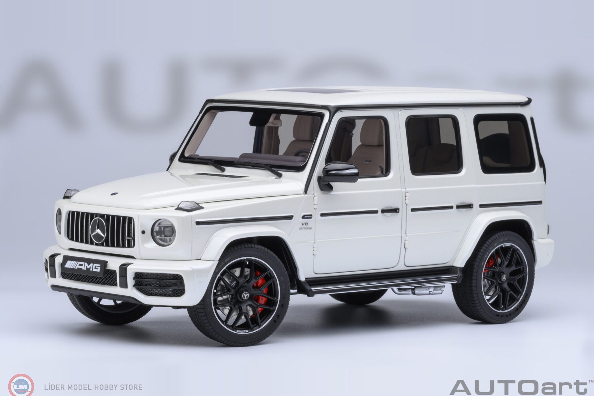 1:18 Autoart 2019 MERCEDES BENZ AMG G63 - Brilliant White