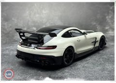 1:18 2021 Mercedes Benz  AMG GT '' BLACK SERIES ''