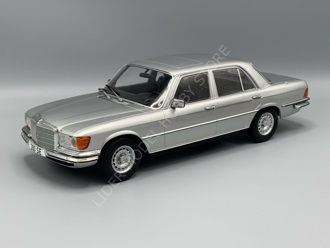 MCG - 1:18 1972 Mercedes Benz S Class 280 SE W116 - 3.847,54 TL