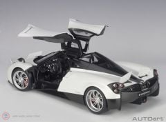 1:12 2011 Pagani Huayra