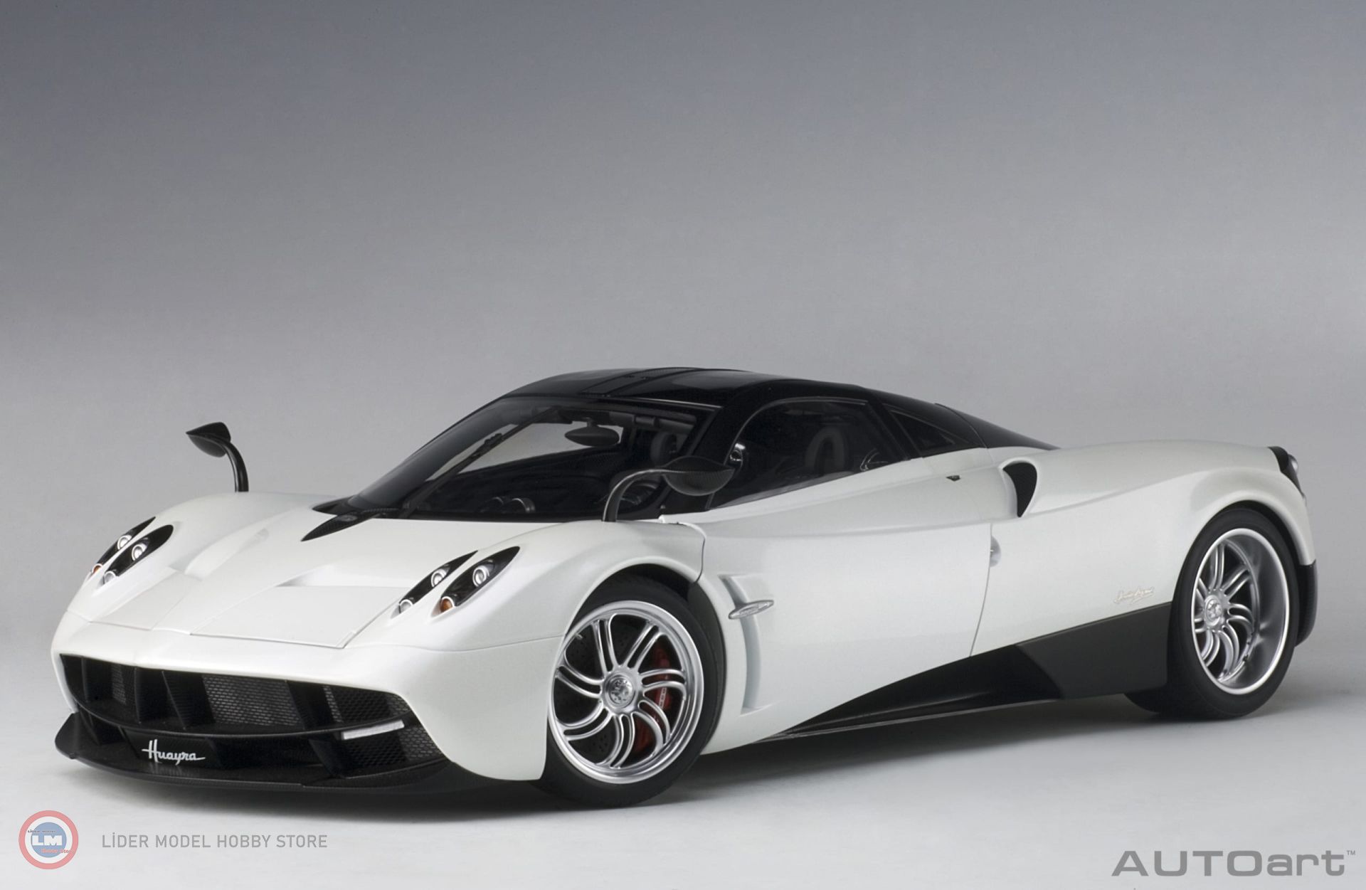 1:12 2011 Pagani Huayra Beyaz