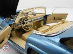 1:18 1958 Mercedes Benz 300 SL ROADSTER (W198)
