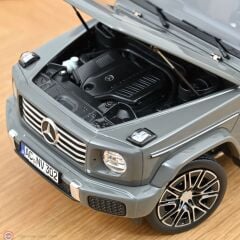 1:18 Norev 2024 Mercedes Benz G-Class W465 - Classic grey