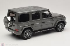 1:18 Norev 2024 Mercedes Benz G-Class W465 - Classic grey