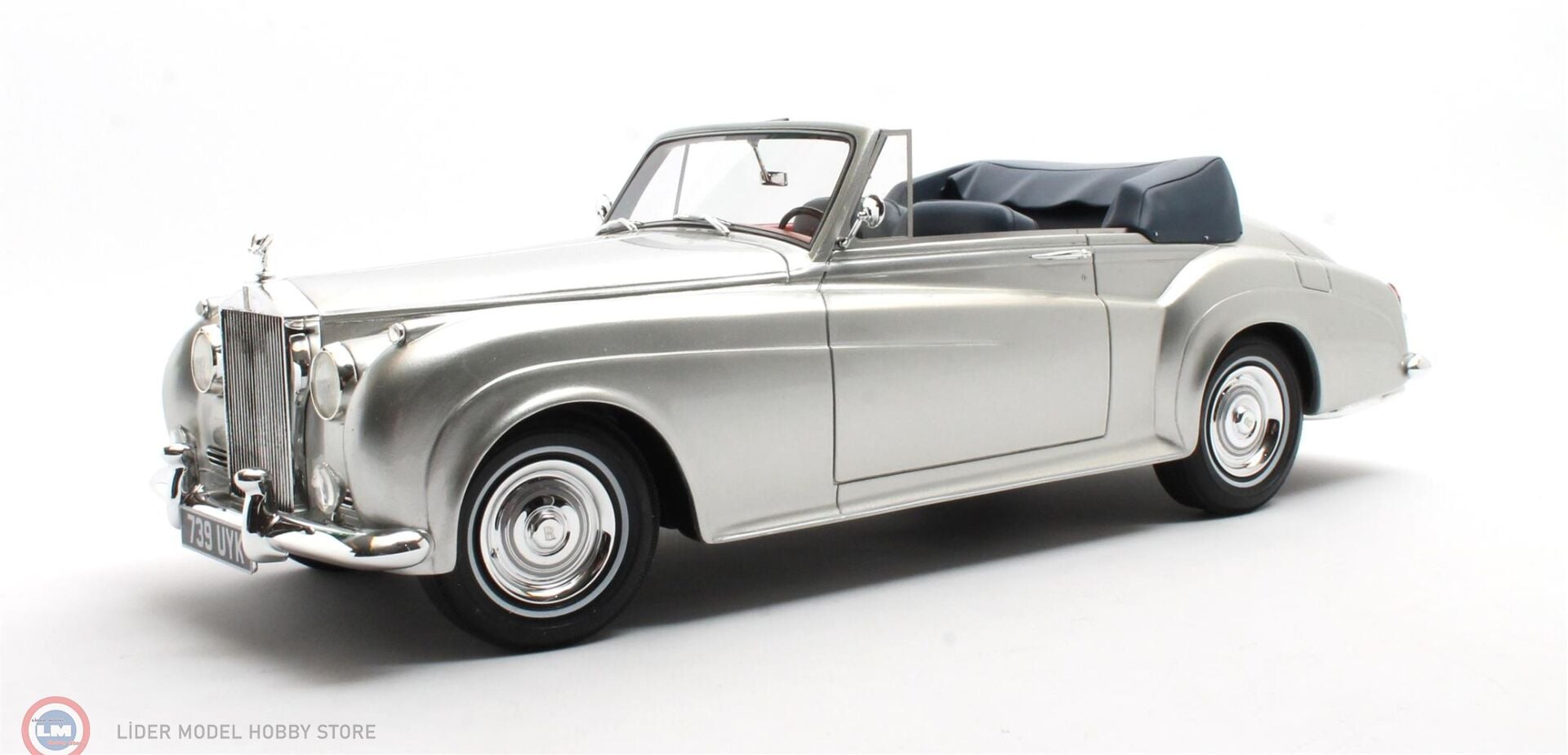 1:18 Cult Scale 1960 Rolls Royce Silver Cloud DHC - Shell Grey