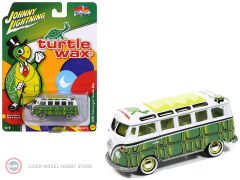1:64 Johnny Lightning 1965 Volkswagen Samba Bus ''Turtle Wax'' ''Pop Culture''