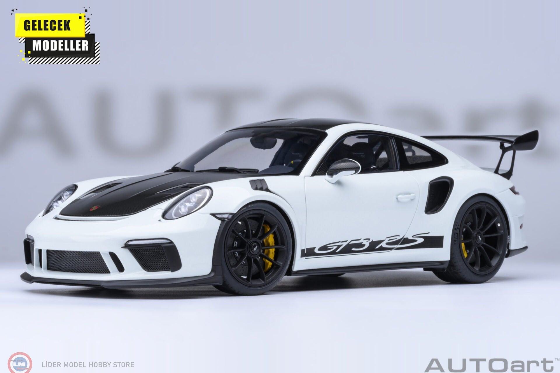 1:18 Autoart 2019 Porsche 911 (991.2) GT3 RS Weissach Package
