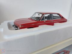 1:18 Autoart 1971 BMW 2000 Touring