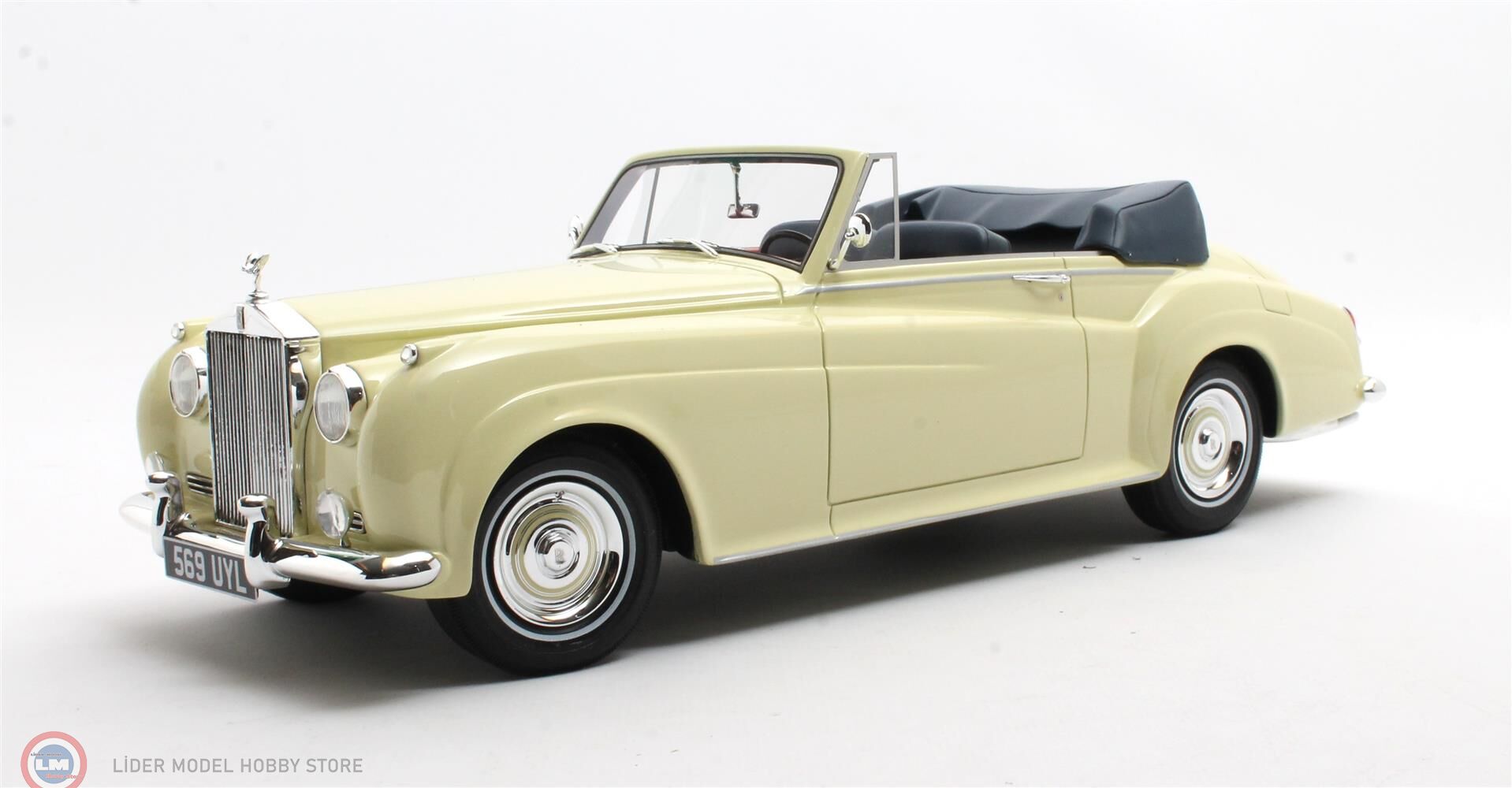 1:18 Cult Scale 1960 Rolls Royce Silver Cloud DHC - Ivory