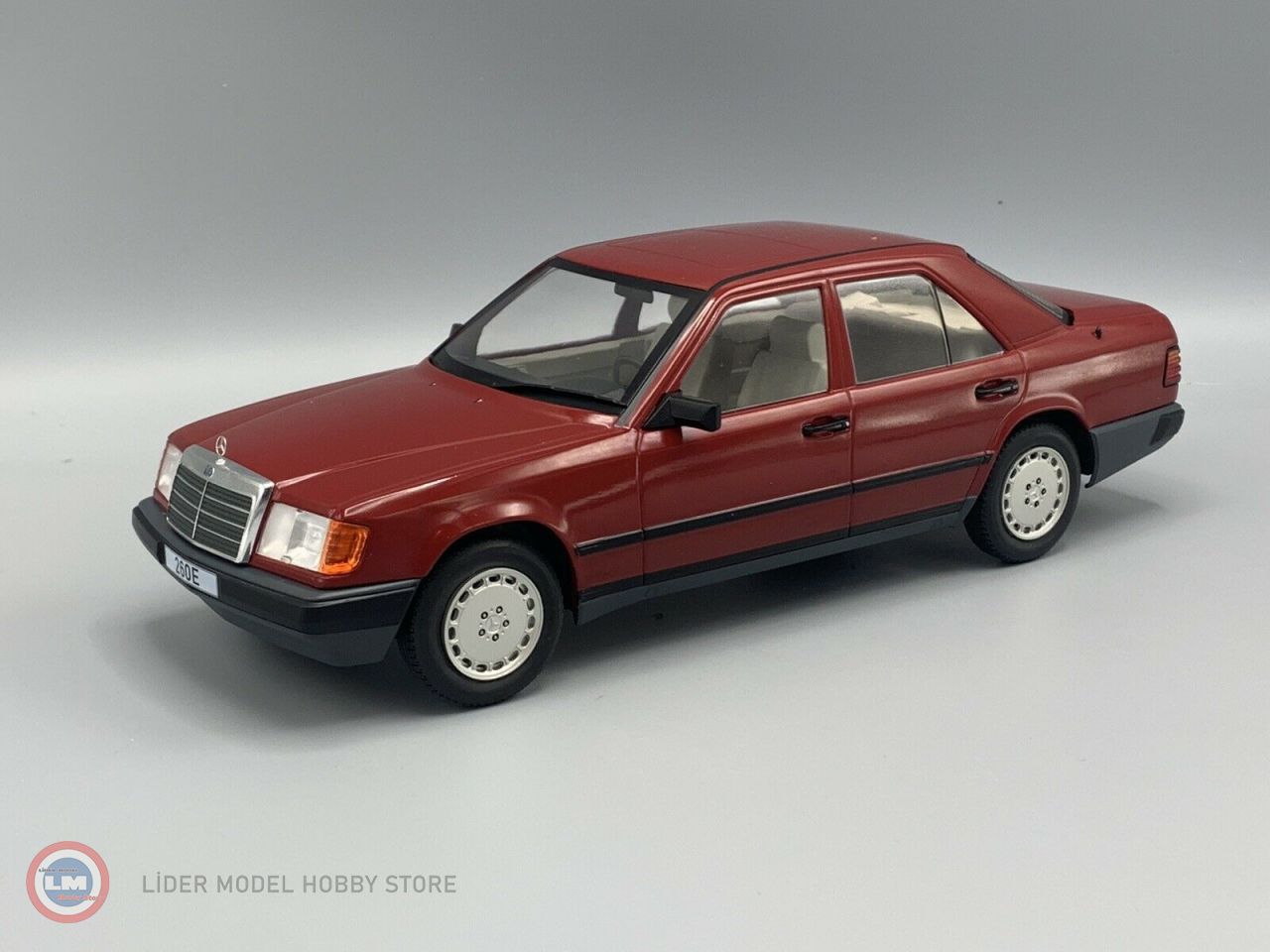 BoS Models メルセデス・ベンツ W124 300TE レッド 1/18 BoS Models メルセデス・ベンツ W124 300TE レッド 1/18 hiko7_otm1104