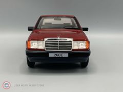 1:18 1984 Mercedes Benz 260E W124 Saloon