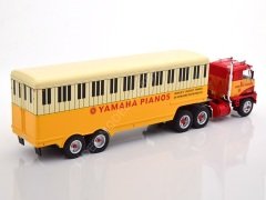 1:43 IXO 1959 International Harvester DCOF-405 Yamaha Pianos