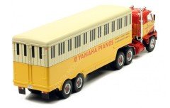 1:43 1959 International Harvester DCOF-405 Yamaha Pianos