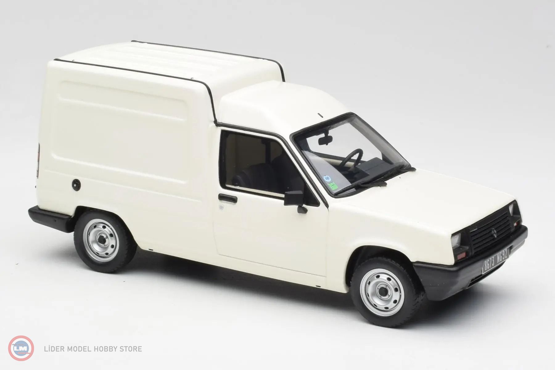 1:18 OTTO 1985 Renault Express