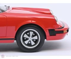 1:18 Porsche 911 Coupe - Red
