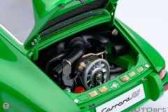 1:18 Autoart 1973 Porsche 911 Carrera 2.7 RS (Viper Green with Black stripes)
