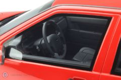 1:18 1996 Volvo 850 R Sedan