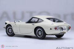 1:18 Autoart 1967 Toyota 2000GT