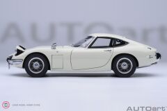 1:18 Autoart 1967 Toyota 2000GT