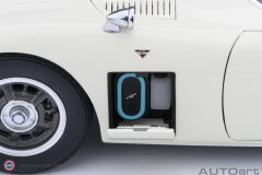 1:18 Autoart 1967 Toyota 2000GT