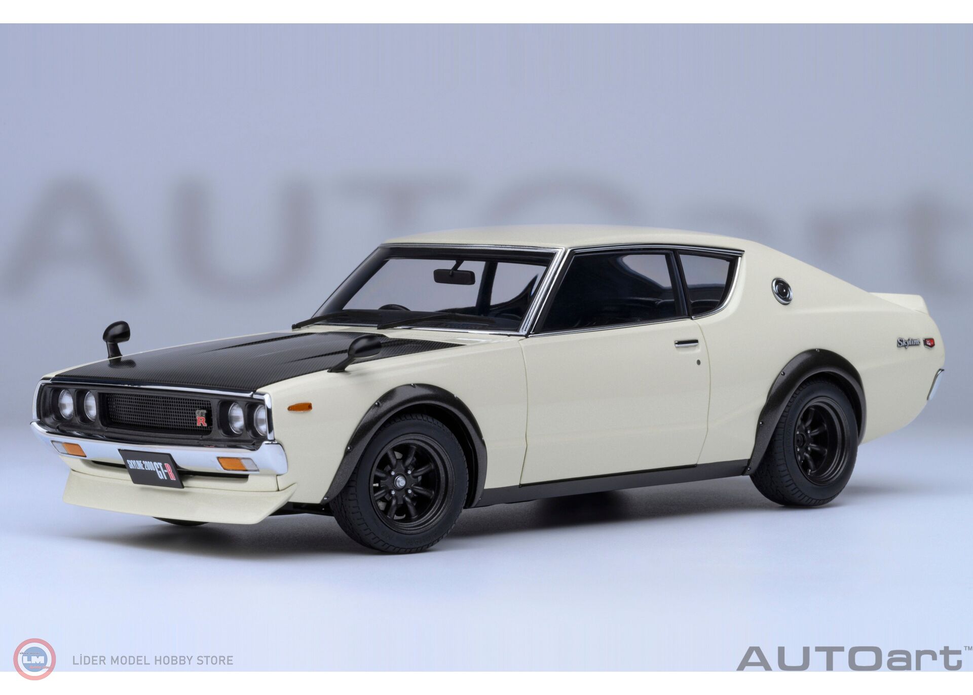 1:18 Autoart 1973 Nissan SKYLINE 2000 GT-R