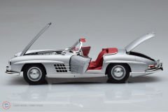 1:18 Norev 1957 Mercedes Benz 300SL Roadster w198