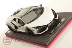 1:18 Lamborghini Revuelto Bianco Siderale with Red Accents